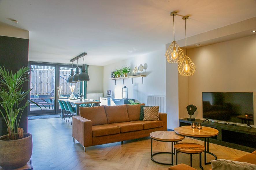 In De Mid - Prachtige Appartementen In Hartje ヤウレ エクステリア 写真